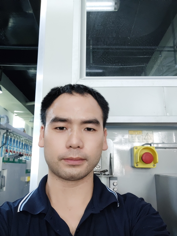 黄伟的第一张照片--昆明相亲服务中心