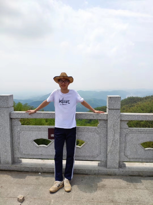 华华的第四张照片--昆明相亲服务中心