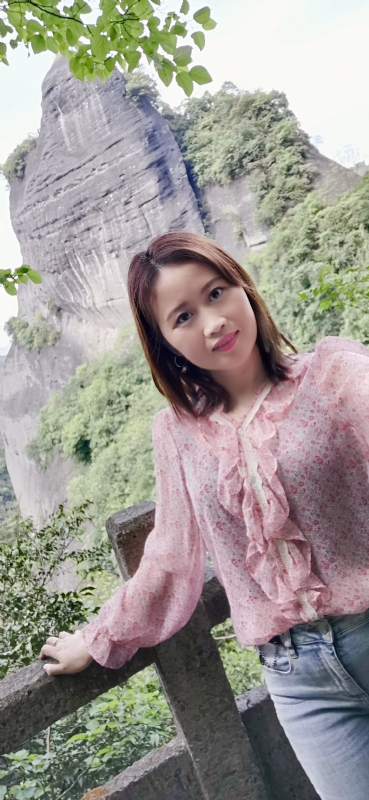 花开半夏的第二张照片--昆明相亲服务中心