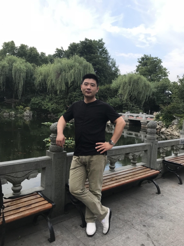 未来可期的第一张照片--昆明相亲服务中心