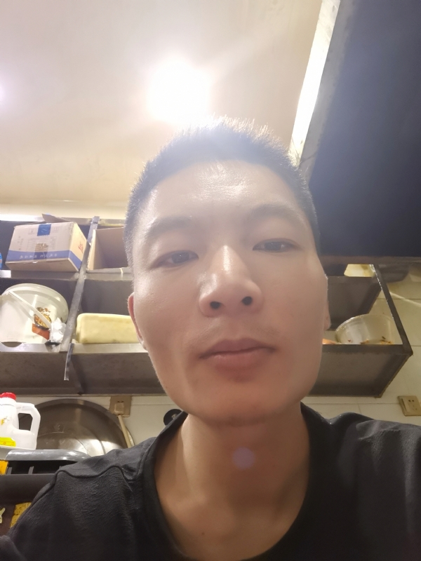 邹先生的第一张照片--昆明相亲服务中心