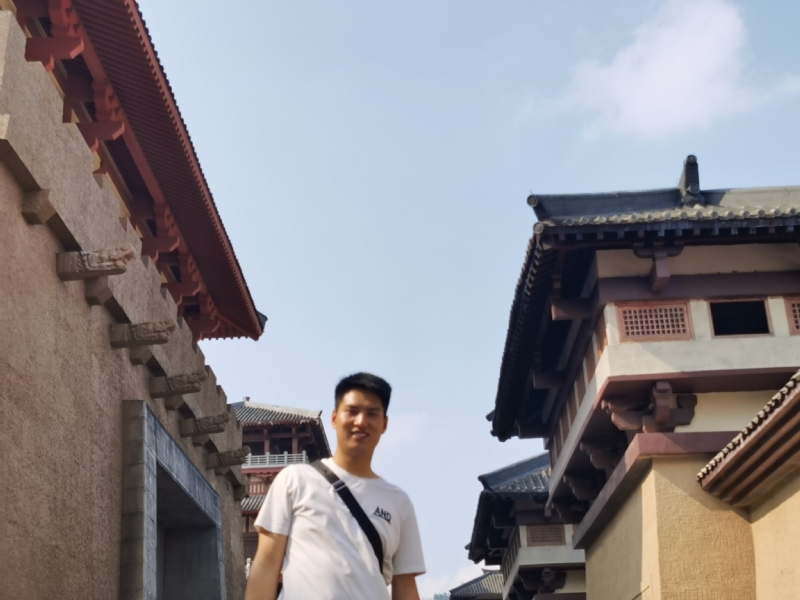 咸鱼不闲的第二张照片--昆明相亲服务中心