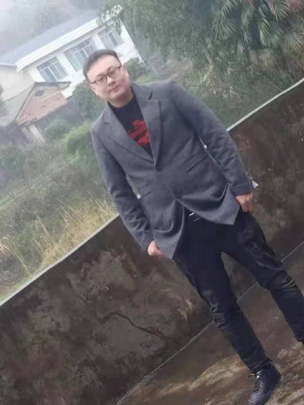 冰城的第二张照片--昆明相亲服务中心