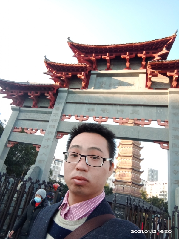 碧血丹心的第一张照片--昆明相亲服务中心