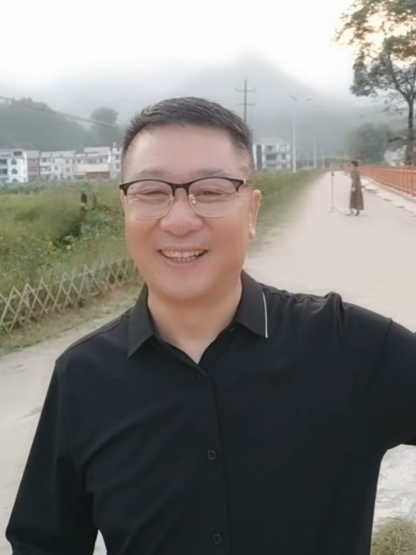 在這裡等你的第一张照片--昆明相亲服务中心