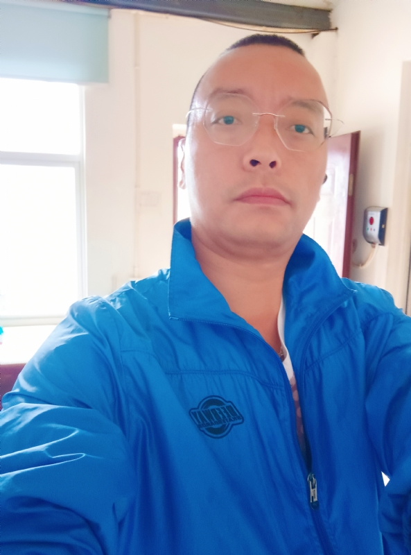 通海混混的第一张照片--昆明相亲服务中心