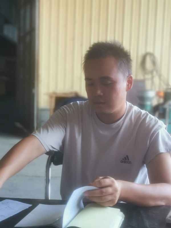 荒原的第一张照片--昆明相亲服务中心