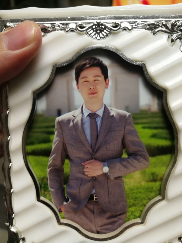 蓝色经典的第一张照片--昆明相亲服务中心