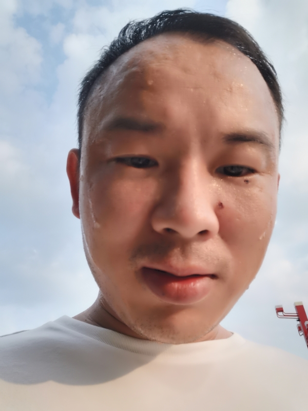 唐老鸭的第一张照片--昆明相亲服务中心