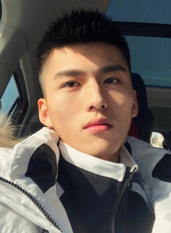 飞翔的第一张照片--昆明相亲服务中心