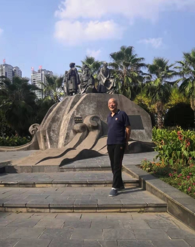 笨笨男的第一张照片--昆明相亲服务中心