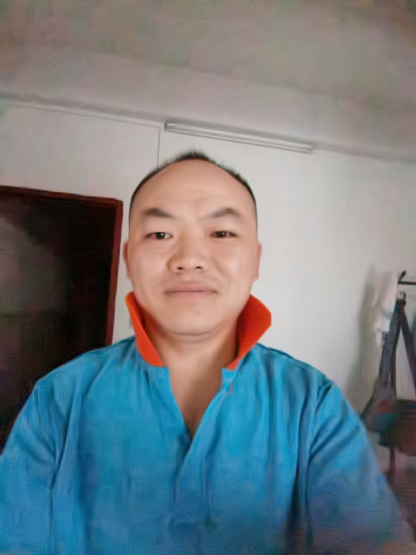 与子携老的第四张照片--昆明相亲服务中心