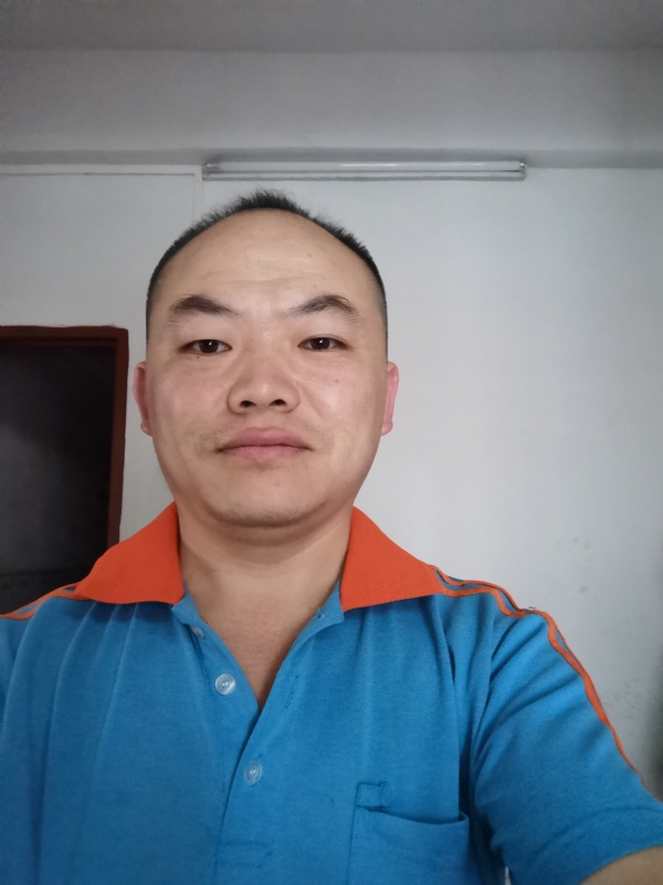 与子携老的第六张照片--昆明相亲服务中心