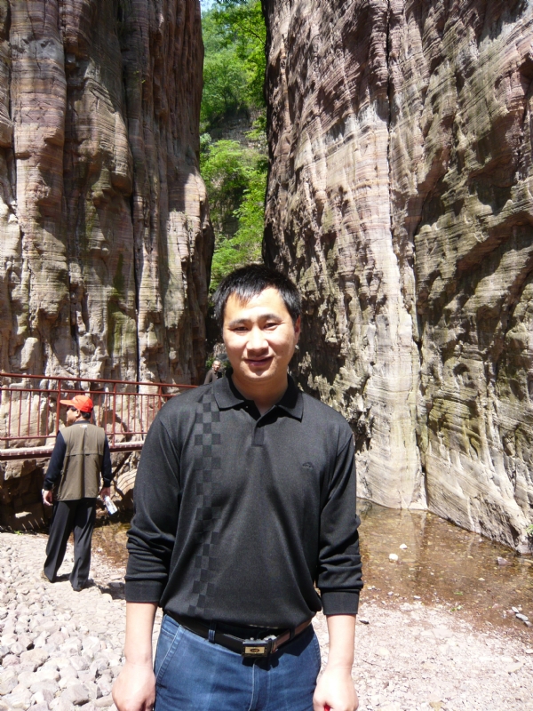 阳光幸福快乐的第三张照片--昆明相亲服务中心