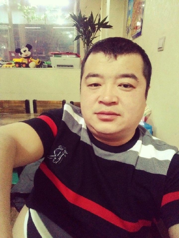 老实人的第一张照片--昆明相亲服务中心