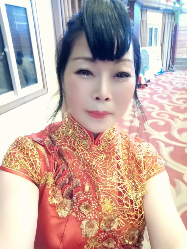 冰雪的第一张照片--昆明相亲服务中心