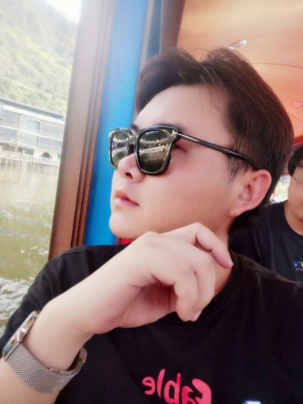 曲生的第三张照片--昆明相亲服务中心