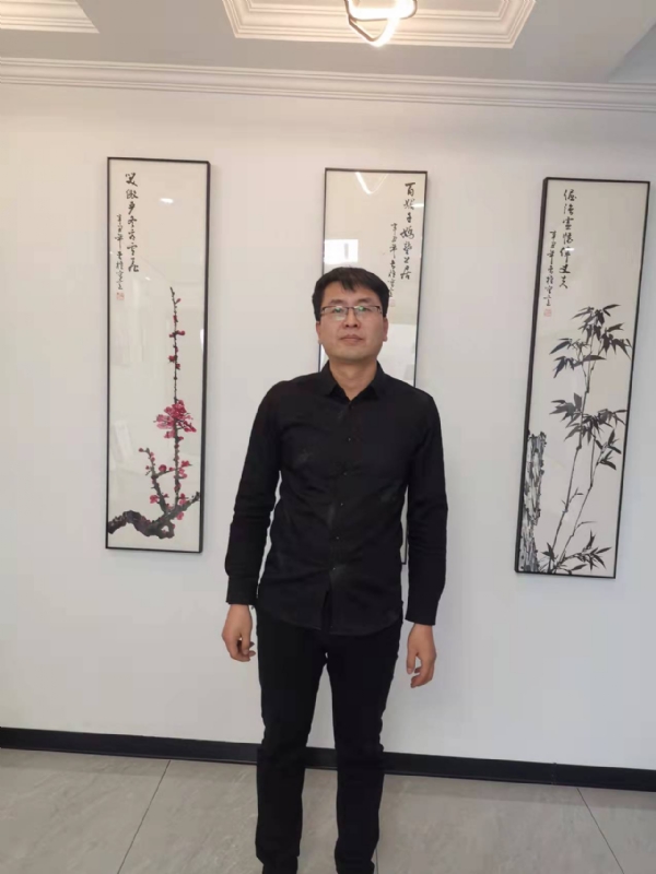 情义比天高的第一张照片--昆明相亲服务中心