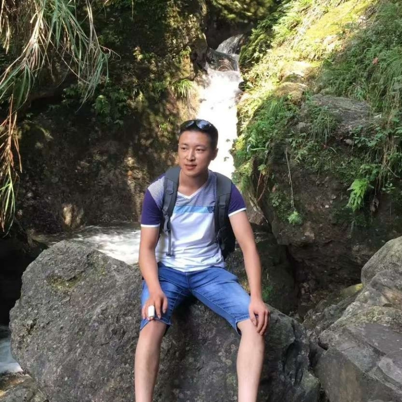 人杰地也灵的第一张照片--昆明相亲服务中心