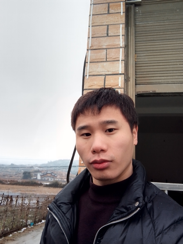 银色的羽翼的第一张照片--昆明相亲服务中心