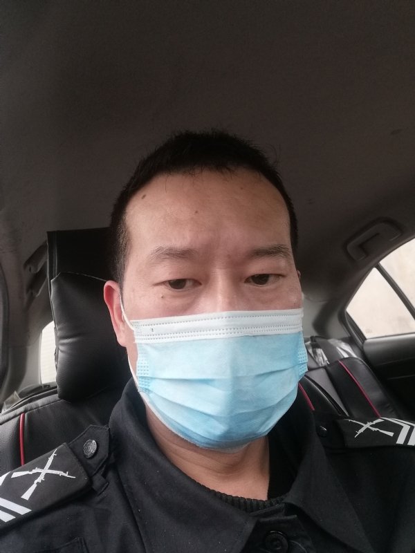 不会躲的刺猬的第一张照片--昆明相亲服务中心