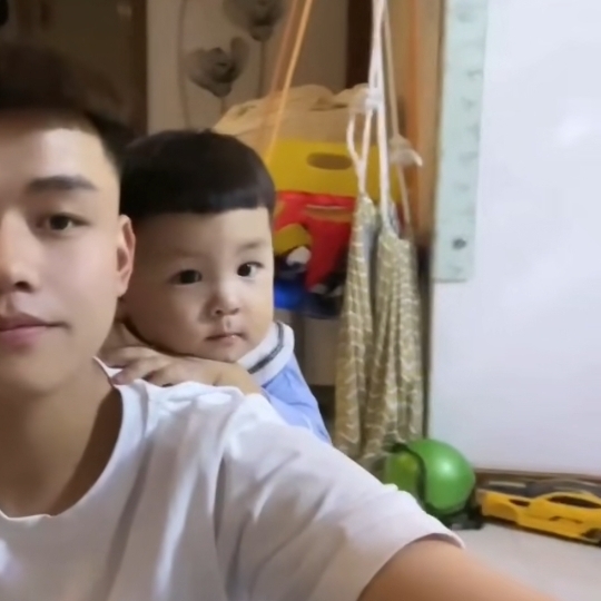 嘻嘻嘻的第一张照片--昆明相亲服务中心