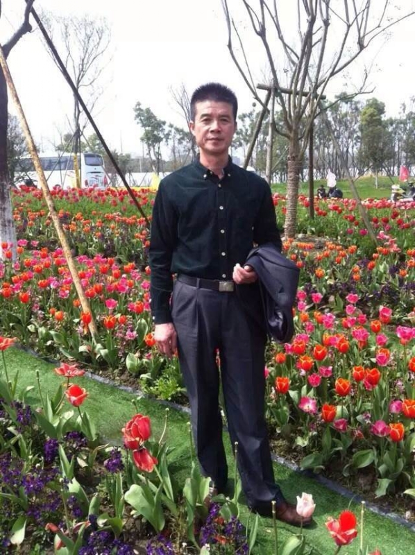 蓝天的第一张照片--昆明相亲服务中心