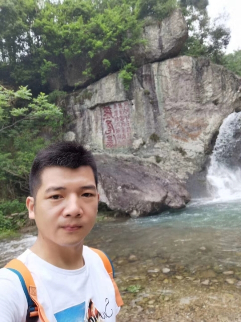 愿得一人心的第一张照片--昆明相亲服务中心