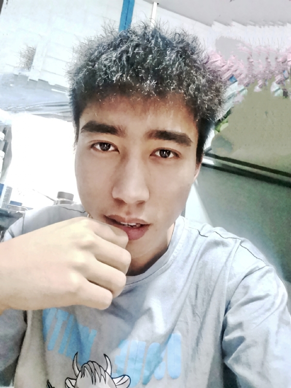 未来可期的第一张照片--昆明相亲服务中心