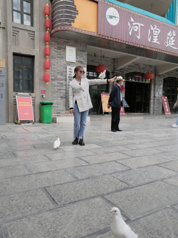 艳艳的第一张照片--昆明相亲服务中心