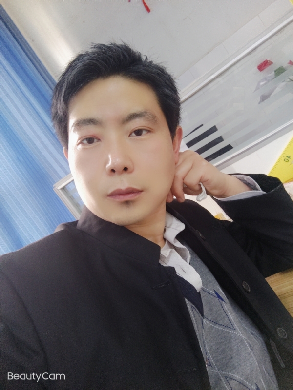 铜豌豆的第一张照片--昆明相亲服务中心