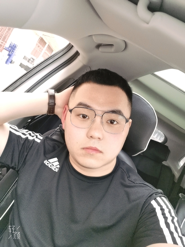 海阔天空的第一张照片--昆明相亲服务中心