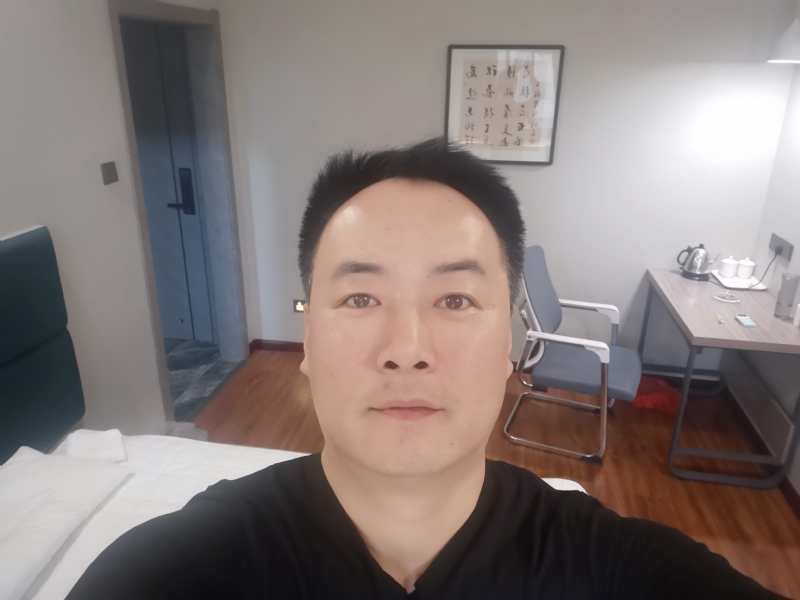 莫待花落空折枝的第一张照片--昆明相亲服务中心