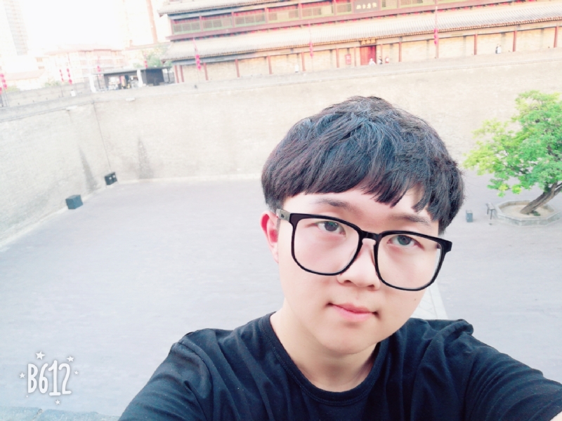 白夜行中人的第三张照片--昆明相亲服务中心