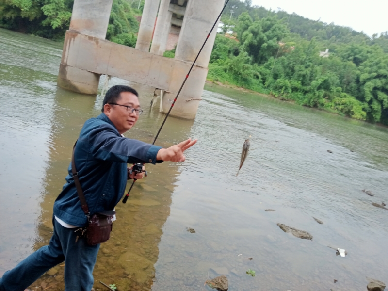 峰的第二张照片--昆明相亲服务中心
