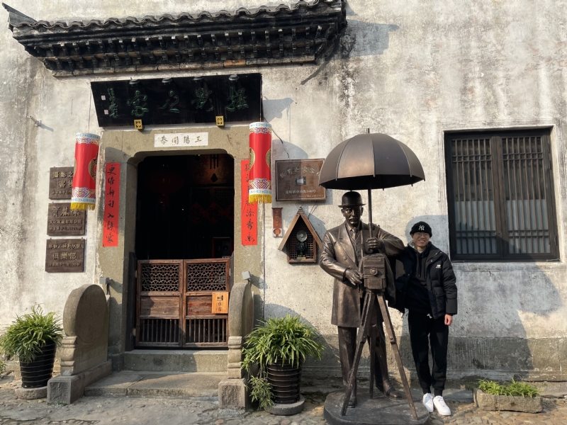 喝可乐的猫的第一张照片--昆明相亲服务中心