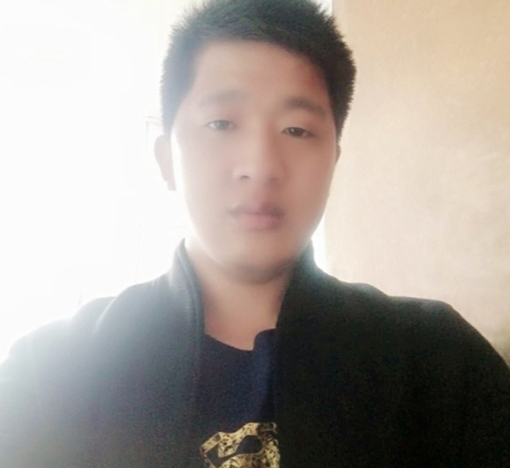 形影不离的第一张照片--昆明相亲服务中心