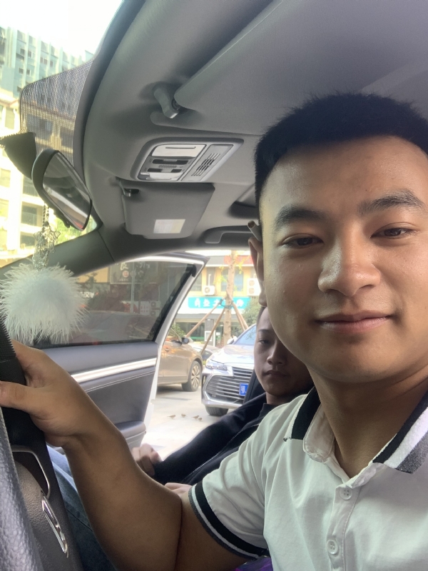 古有风琴的第三张照片--昆明相亲服务中心