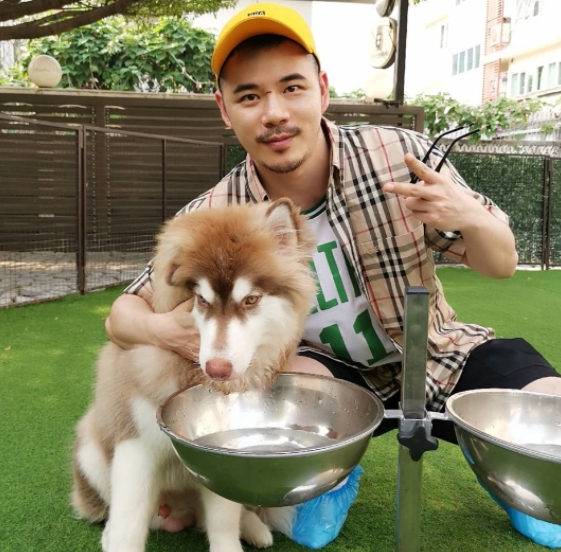 坚持的第一张照片--昆明相亲服务中心