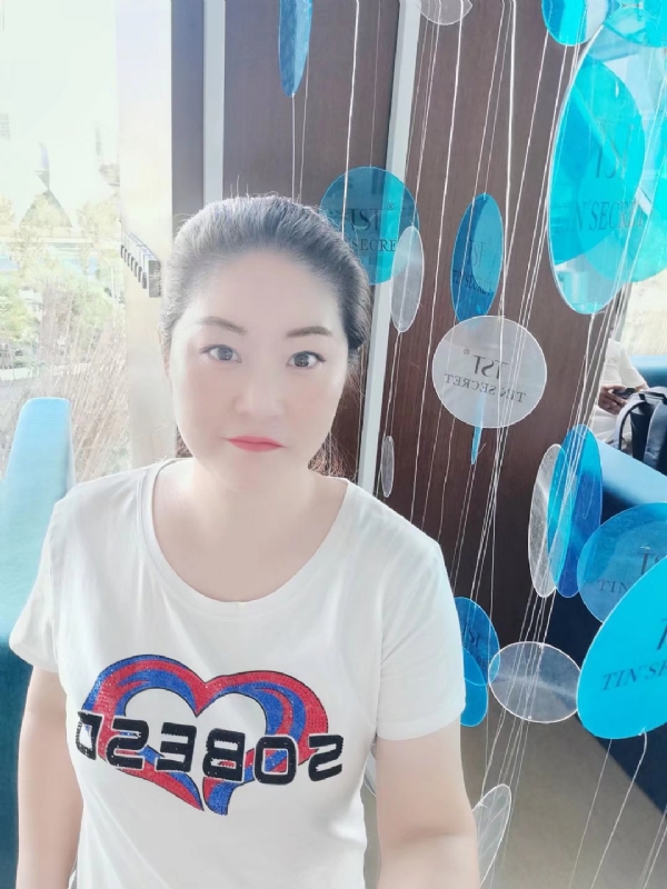 巷子里的童年的第一张照片--昆明相亲服务中心