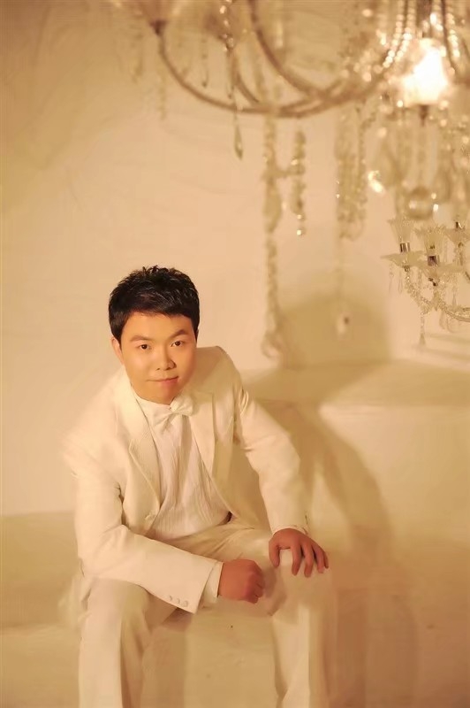 龙樱花的第一张照片--昆明相亲服务中心