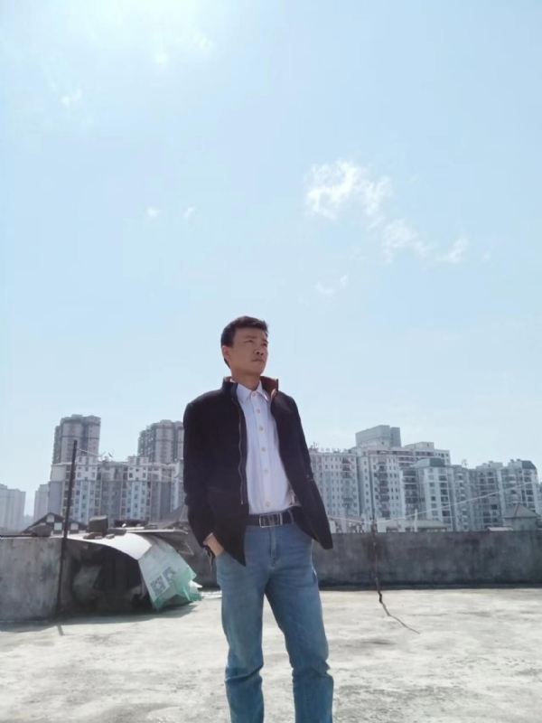 蓝色心情的第一张照片--昆明相亲服务中心