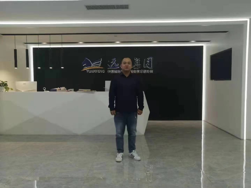 远去的雄鹰的第一张照片--昆明相亲服务中心