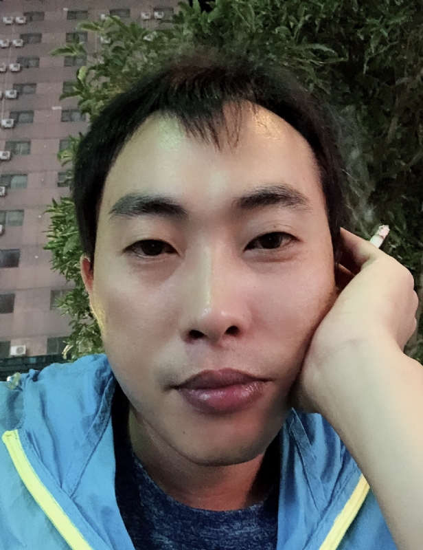 一直在路上的第一张照片--昆明相亲服务中心