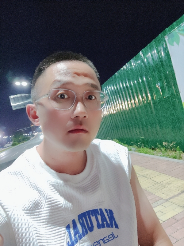 清风烈酒的第一张照片--昆明相亲服务中心