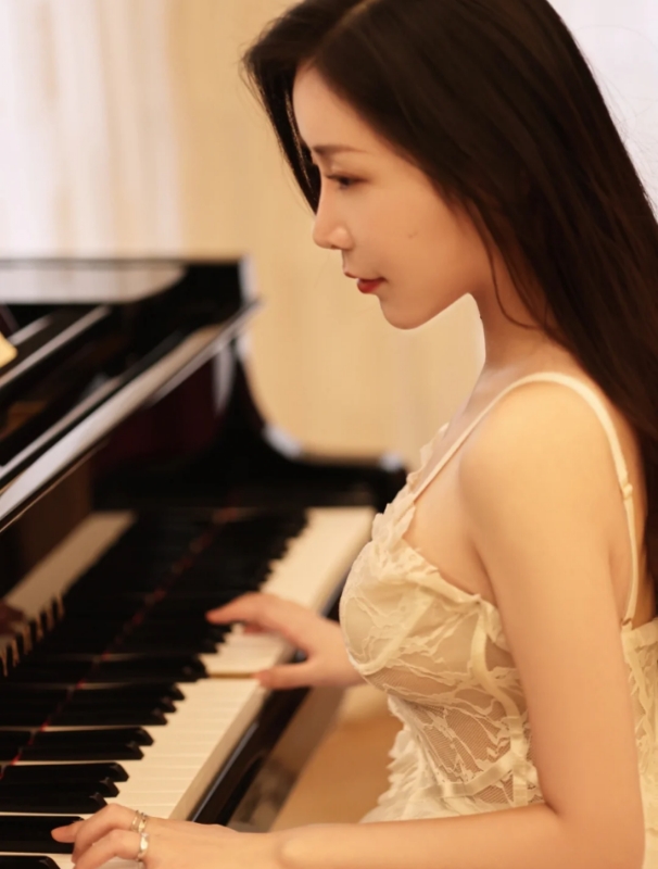 linlin的第二张照片--昆明相亲服务中心