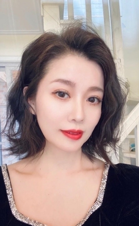 束負的第一张照片--昆明相亲服务中心