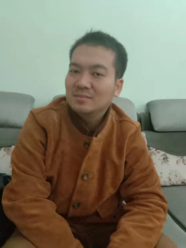 艺民的第一张照片--昆明相亲服务中心