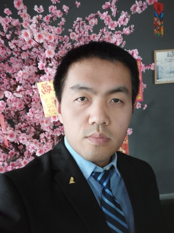 我就是个翻译的第二张照片--昆明相亲服务中心