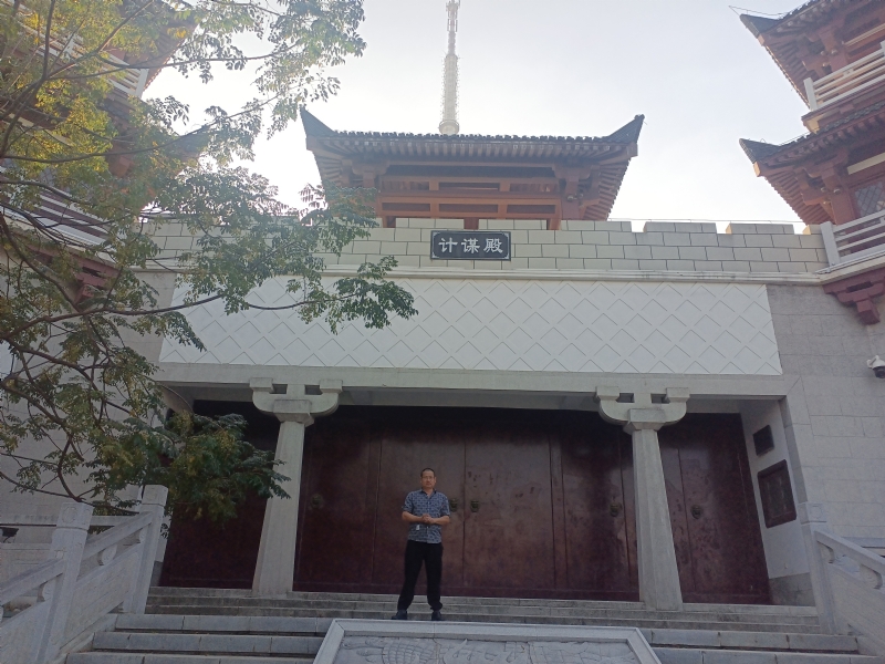 春夏秋冬的第一张照片--昆明相亲服务中心